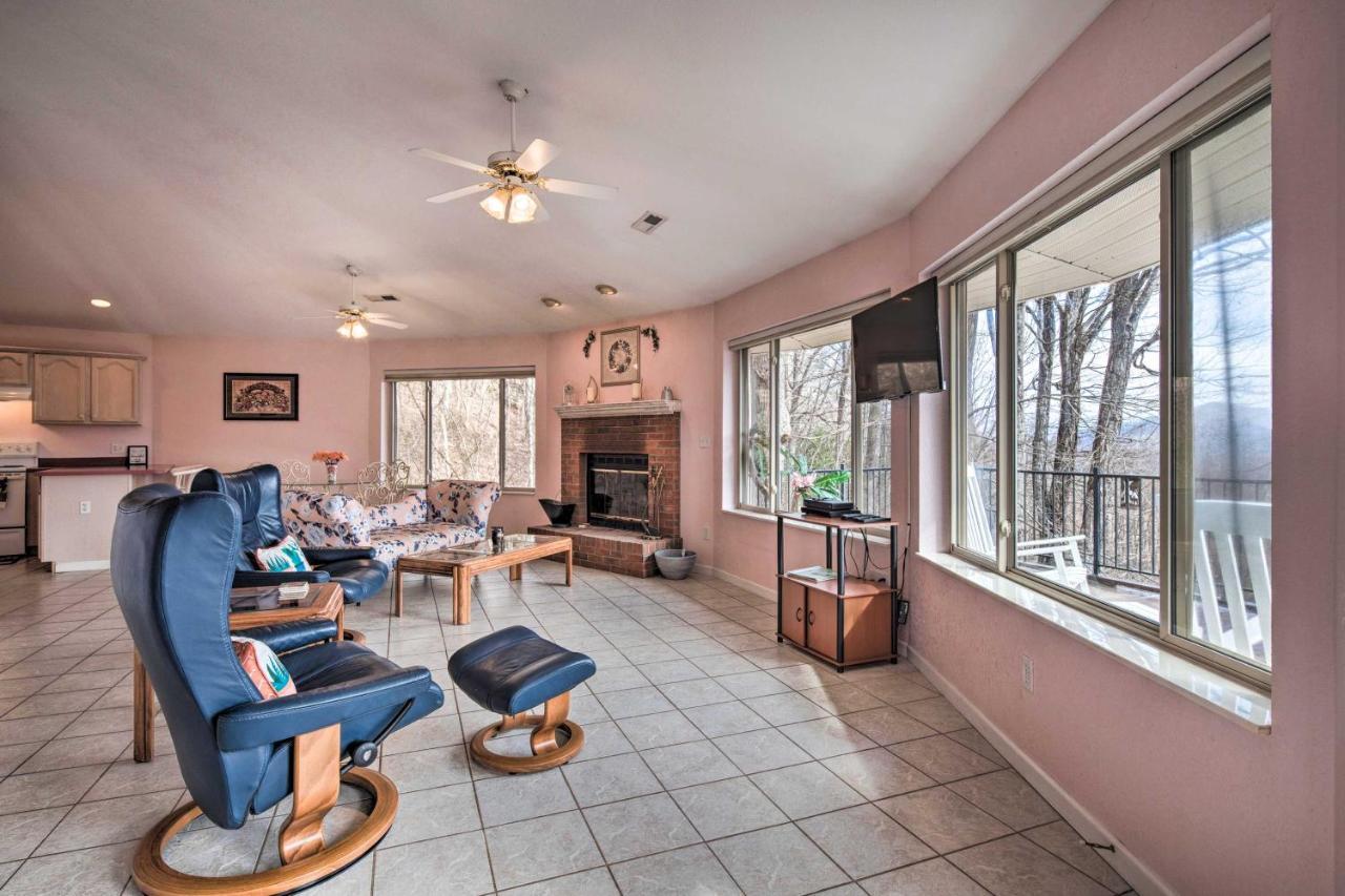 Charming Burnsville Apt With Mountain Views And Deck! Dış mekan fotoğraf