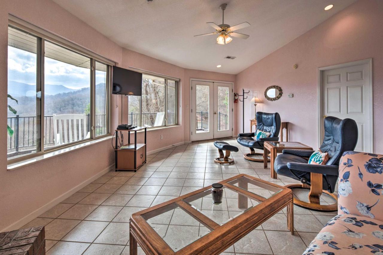 Charming Burnsville Apt With Mountain Views And Deck! Dış mekan fotoğraf